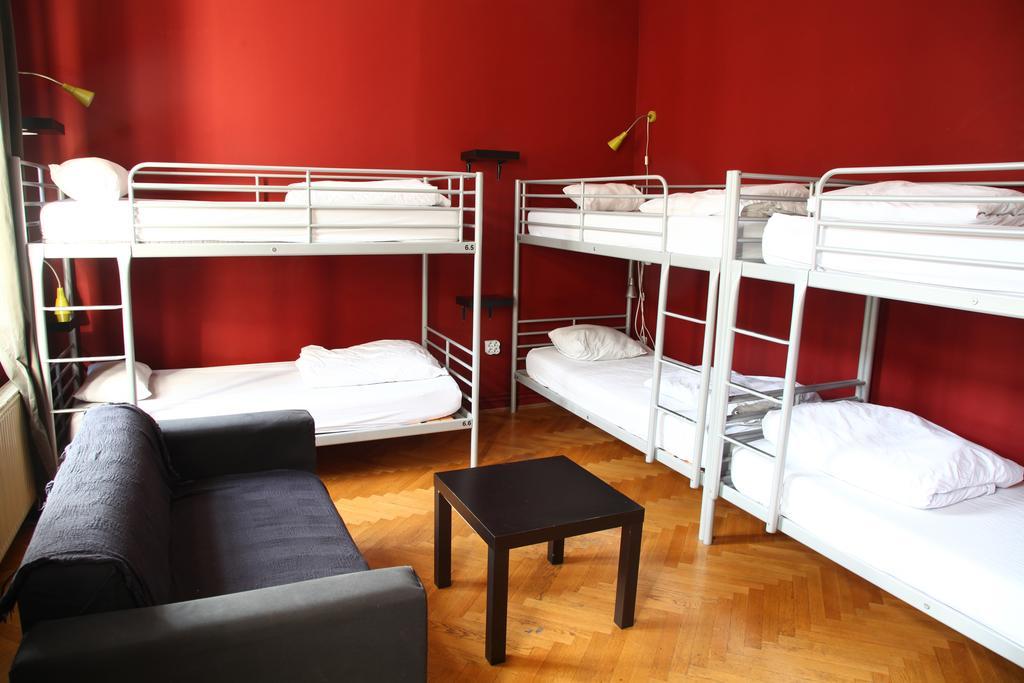 Hostel Zeppelinリュブリャナ 部屋 写真